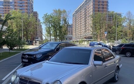 Mercedes-Benz E-Класс, 1998 год, 650 000 рублей, 3 фотография