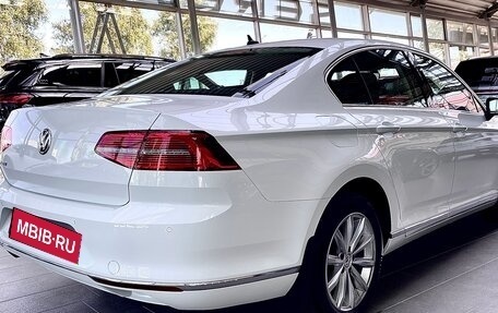 Volkswagen Passat B8 рестайлинг, 2018 год, 2 990 000 рублей, 4 фотография