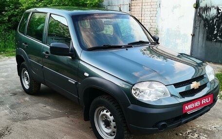 Chevrolet Niva I рестайлинг, 2018 год, 900 000 рублей, 3 фотография