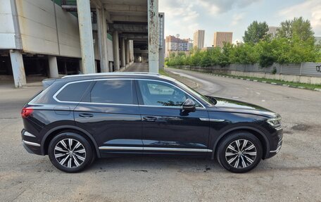 Volkswagen Touareg III, 2019 год, 6 300 000 рублей, 2 фотография