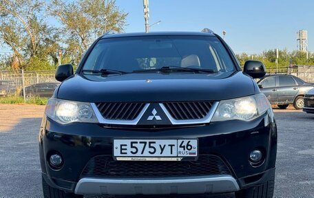 Mitsubishi Outlander III рестайлинг 3, 2007 год, 930 000 рублей, 14 фотография