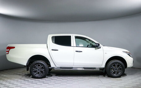 Mitsubishi L200 IV рестайлинг, 2018 год, 2 290 000 рублей, 4 фотография