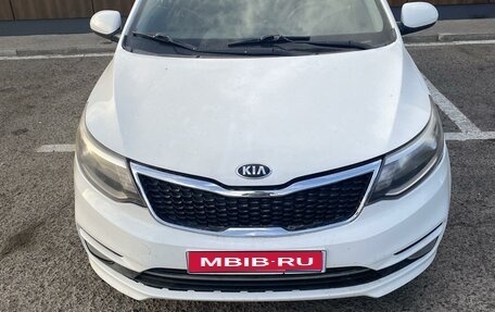 KIA Rio III рестайлинг, 2016 год, 910 000 рублей, 1 фотография