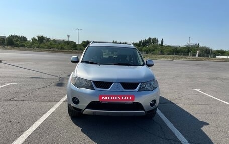 Mitsubishi Outlander III рестайлинг 3, 2008 год, 1 000 000 рублей, 2 фотография