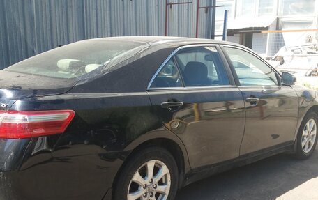 Toyota Camry, 2010 год, 700 000 рублей, 2 фотография