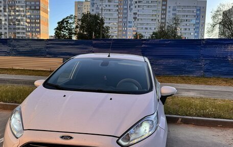 Ford Fiesta, 2015 год, 850 000 рублей, 2 фотография