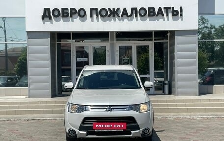 Mitsubishi Outlander III рестайлинг 3, 2014 год, 1 670 000 рублей, 2 фотография