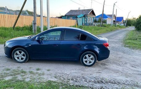 Chevrolet Cruze II, 2011 год, 800 000 рублей, 8 фотография