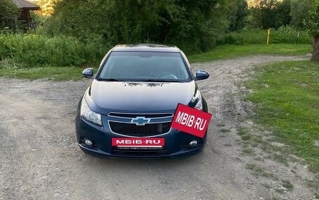 Chevrolet Cruze II, 2011 год, 800 000 рублей, 2 фотография