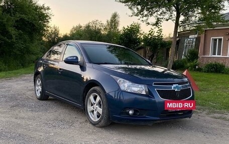 Chevrolet Cruze II, 2011 год, 800 000 рублей, 4 фотография