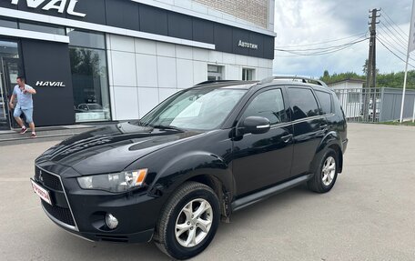 Mitsubishi Outlander III рестайлинг 3, 2011 год, 1 120 000 рублей, 11 фотография