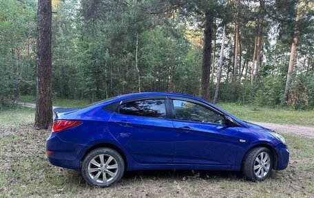 Hyundai Solaris II рестайлинг, 2013 год, 555 000 рублей, 7 фотография