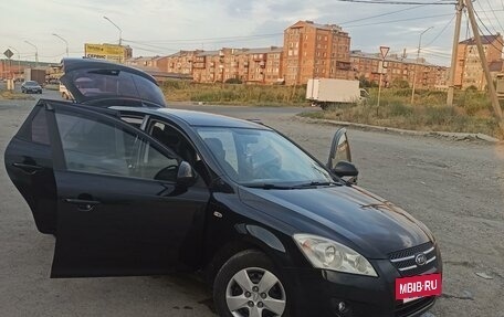 KIA cee'd I рестайлинг, 2009 год, 715 000 рублей, 11 фотография