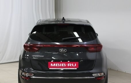 KIA Sportage IV рестайлинг, 2018 год, 2 399 000 рублей, 6 фотография