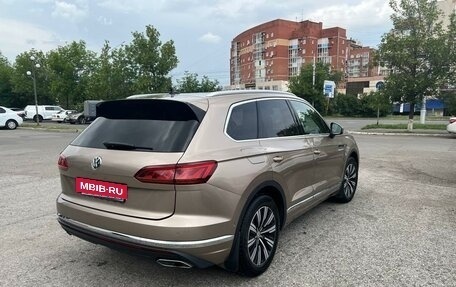 Volkswagen Touareg III, 2018 год, 5 450 000 рублей, 6 фотография