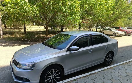 Volkswagen Jetta VI, 2013 год, 990 000 рублей, 3 фотография