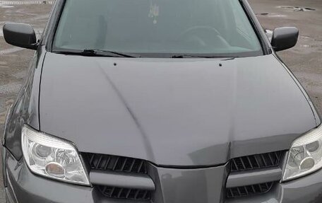 Mitsubishi Outlander III рестайлинг 3, 2004 год, 610 000 рублей, 1 фотография