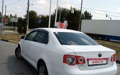 Volkswagen Jetta VI, 2010 год, 900 000 рублей, 6 фотография