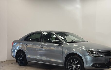 Volkswagen Jetta VI, 2011 год, 1 100 000 рублей, 20 фотография