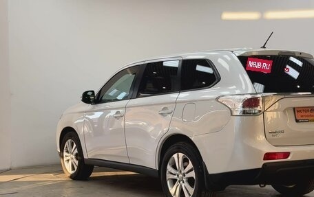 Mitsubishi Outlander III рестайлинг 3, 2012 год, 1 390 000 рублей, 11 фотография