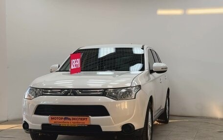 Mitsubishi Outlander III рестайлинг 3, 2012 год, 1 390 000 рублей, 19 фотография