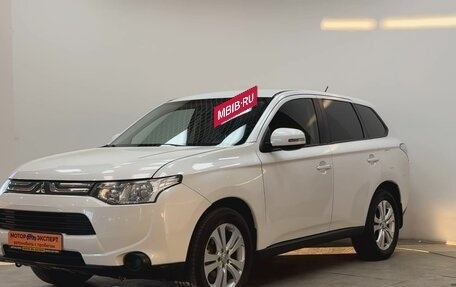 Mitsubishi Outlander III рестайлинг 3, 2012 год, 1 390 000 рублей, 20 фотография