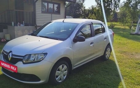 Renault Logan II, 2016 год, 820 000 рублей, 2 фотография