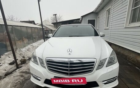 Mercedes-Benz E-Класс, 2012 год, 1 900 000 рублей, 2 фотография