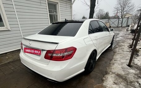 Mercedes-Benz E-Класс, 2012 год, 1 900 000 рублей, 4 фотография