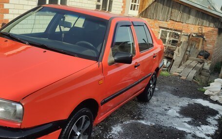 Volkswagen Vento, 1992 год, 285 000 рублей, 3 фотография