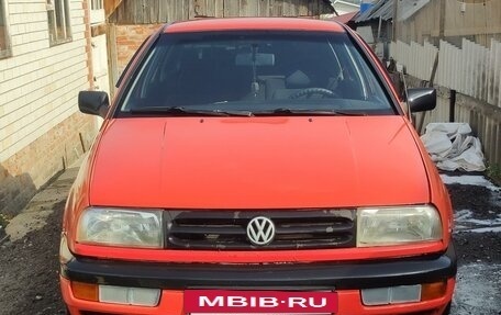 Volkswagen Vento, 1992 год, 285 000 рублей, 2 фотография