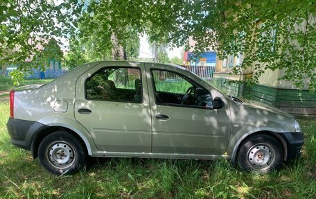 Renault Logan I, 2013 год, 700 000 рублей, 3 фотография