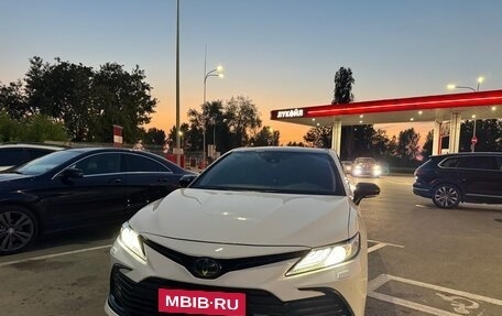 Toyota Camry, 2019 год, 2 900 000 рублей, 1 фотография