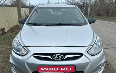 Hyundai Solaris II рестайлинг, 2013 год, 705 000 рублей, 1 фотография