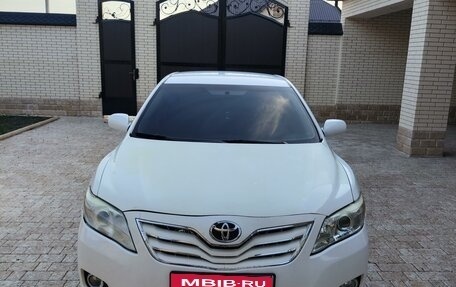 Toyota Camry, 2011 год, 1 250 000 рублей, 1 фотография