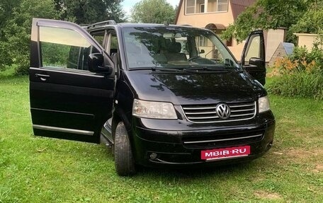 Volkswagen Multivan T5, 2006 год, 1 850 000 рублей, 2 фотография