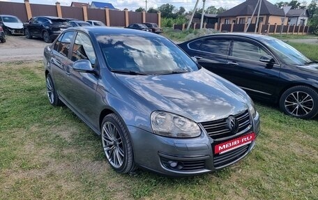 Volkswagen Jetta VI, 2008 год, 1 100 000 рублей, 3 фотография