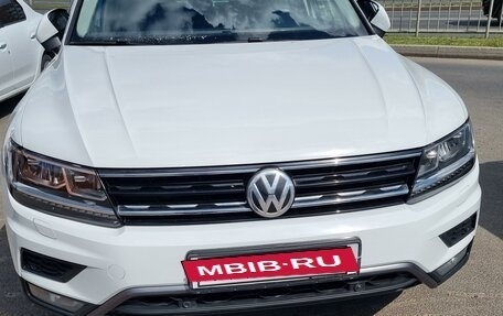 Volkswagen Tiguan II, 2017 год, 2 250 000 рублей, 3 фотография