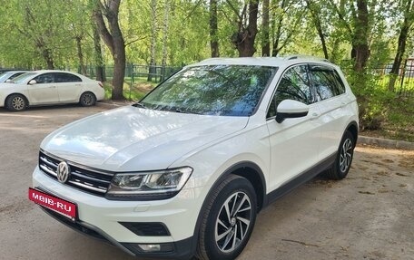 Volkswagen Tiguan II, 2017 год, 2 250 000 рублей, 2 фотография