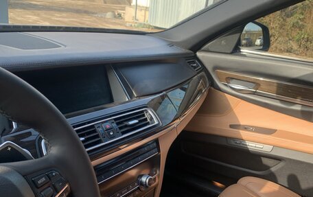 BMW 7 серия, 2013 год, 2 350 000 рублей, 11 фотография