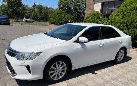 Toyota Camry, 2015 год, 2 250 000 рублей, 2 фотография