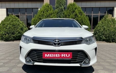 Toyota Camry, 2015 год, 2 250 000 рублей, 4 фотография