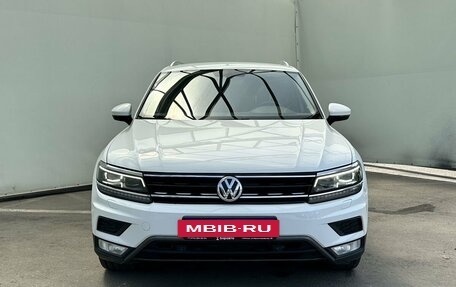 Volkswagen Tiguan II, 2016 год, 2 580 000 рублей, 3 фотография