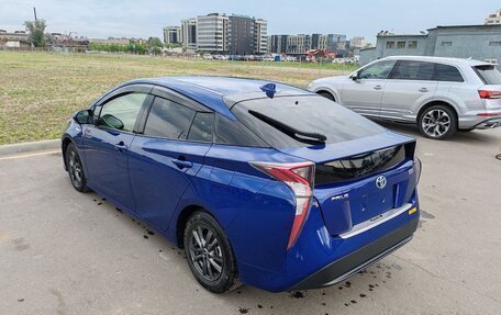 Toyota Prius IV XW50, 2018 год, 1 840 000 рублей, 6 фотография