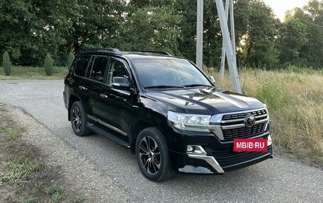 Toyota Land Cruiser 200, 2018 год, 7 800 000 рублей, 3 фотография