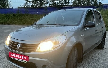 Renault Sandero I, 2010 год, 450 000 рублей, 2 фотография