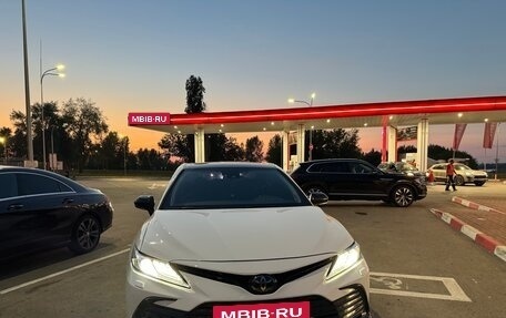 Toyota Camry, 2019 год, 2 900 000 рублей, 3 фотография