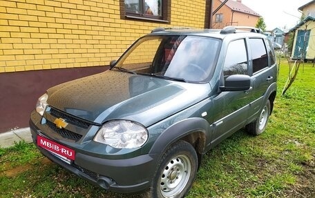 Chevrolet Niva I рестайлинг, 2013 год, 750 000 рублей, 2 фотография