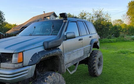 Jeep Grand Cherokee, 1998 год, 300 000 рублей, 1 фотография