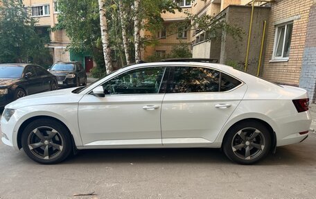 Skoda Superb III рестайлинг, 2015 год, 1 800 000 рублей, 5 фотография